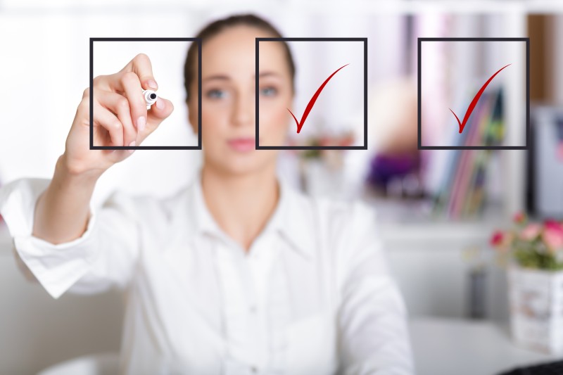 Rozważasz zaciągnięcie kredytu? Sprawdź, co warto przemyśleć przed podjęciem decyzji o finansowaniu